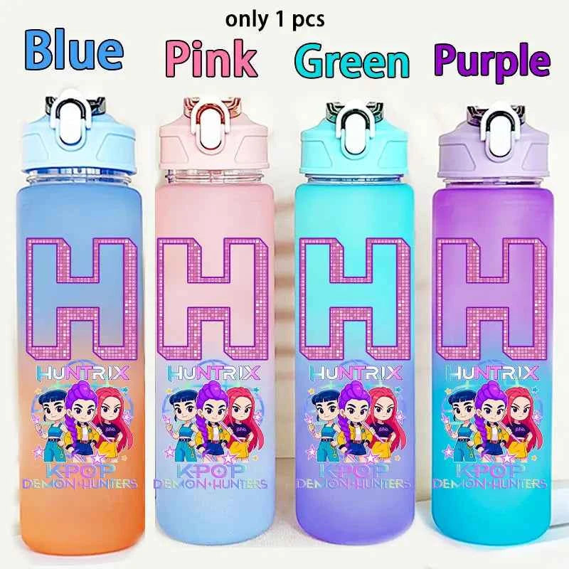 750ML Straw Plastic Water Bottle K-Pop Demon Hunters Letter Children's Anime Gradient Water Bottle Birthday Gift Rumi Mira Zoey