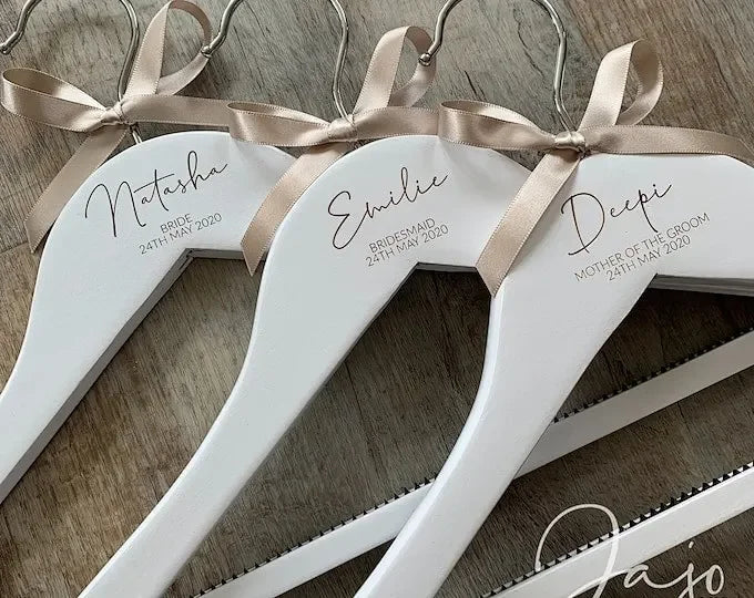 Custom Bridal Hanger Set - Personalized Wedding Gift