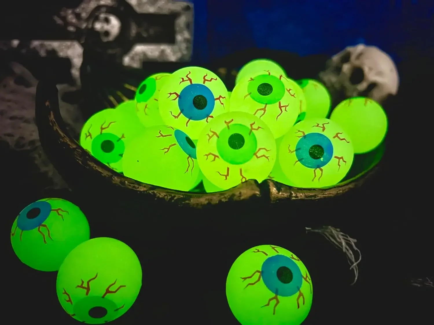 5-10-20pcs Glow in The Dark Eyeball 32MM Bouncy Ball - YourGiftIdeasUK