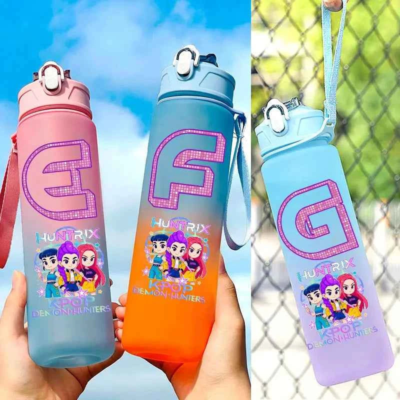 750ML Straw Plastic Water Bottle K-Pop Demon Hunters Letter Children's Anime Gradient Water Bottle Birthday Gift Rumi Mira Zoey