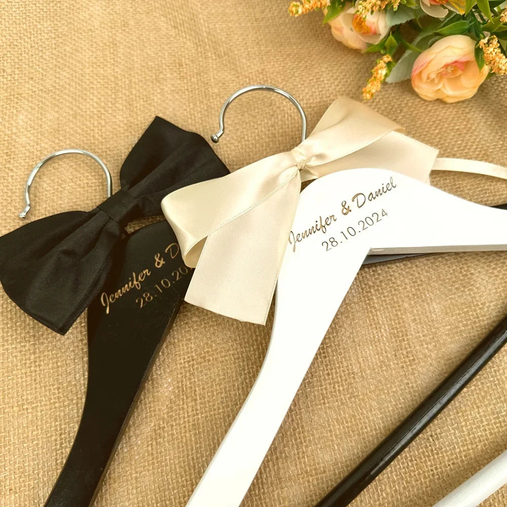 Custom Bridal Hanger Set - Personalized Wedding Gift