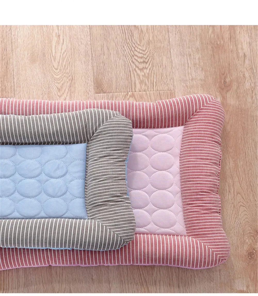CoolPaw Retreat: Cozy Bed & Accessory Basket