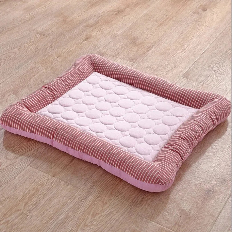 CoolPaw Retreat: Cozy Bed & Accessory Basket